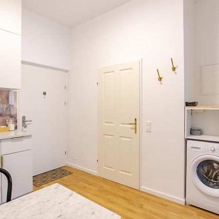 Gemuetliche Wohnung Nur 15 Minuten Ins Stadtzentrum Bécs Kültér fotó