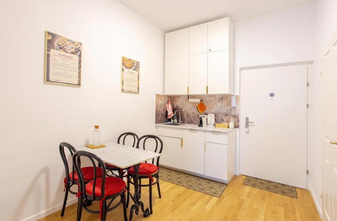 Gemuetliche Wohnung Nur 15 Minuten Ins Stadtzentrum Bécs Kültér fotó